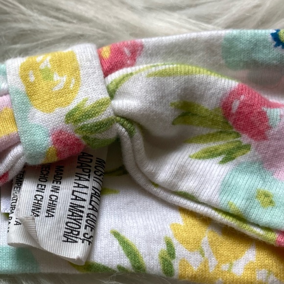 🎀 (bundle of 3 for $10)Set of multi flowered infant head bands - Picture 4 of 9